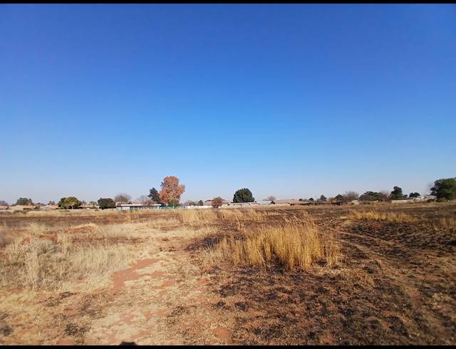 992M² VACANT LAND FOR SALE IN KOOKRUS